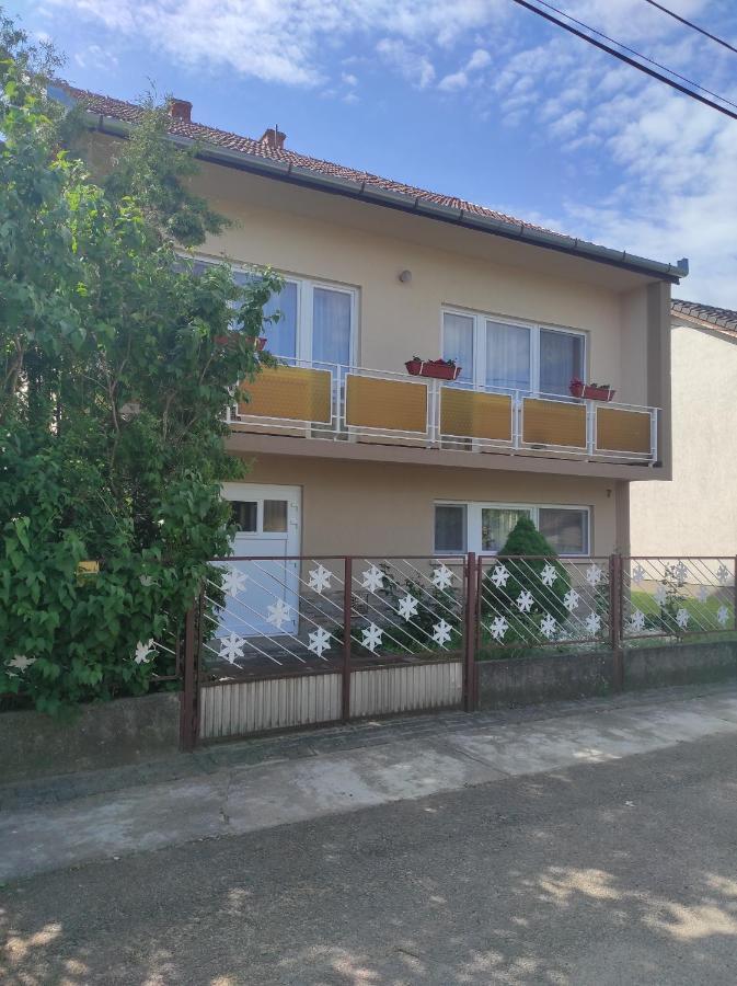 Kovacs Vendeghaz Appartement Hajdúszoboszló Buitenkant foto