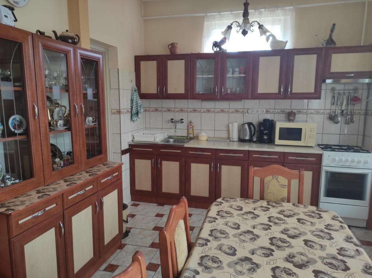Kovacs Vendeghaz Appartement Hajdúszoboszló Buitenkant foto
